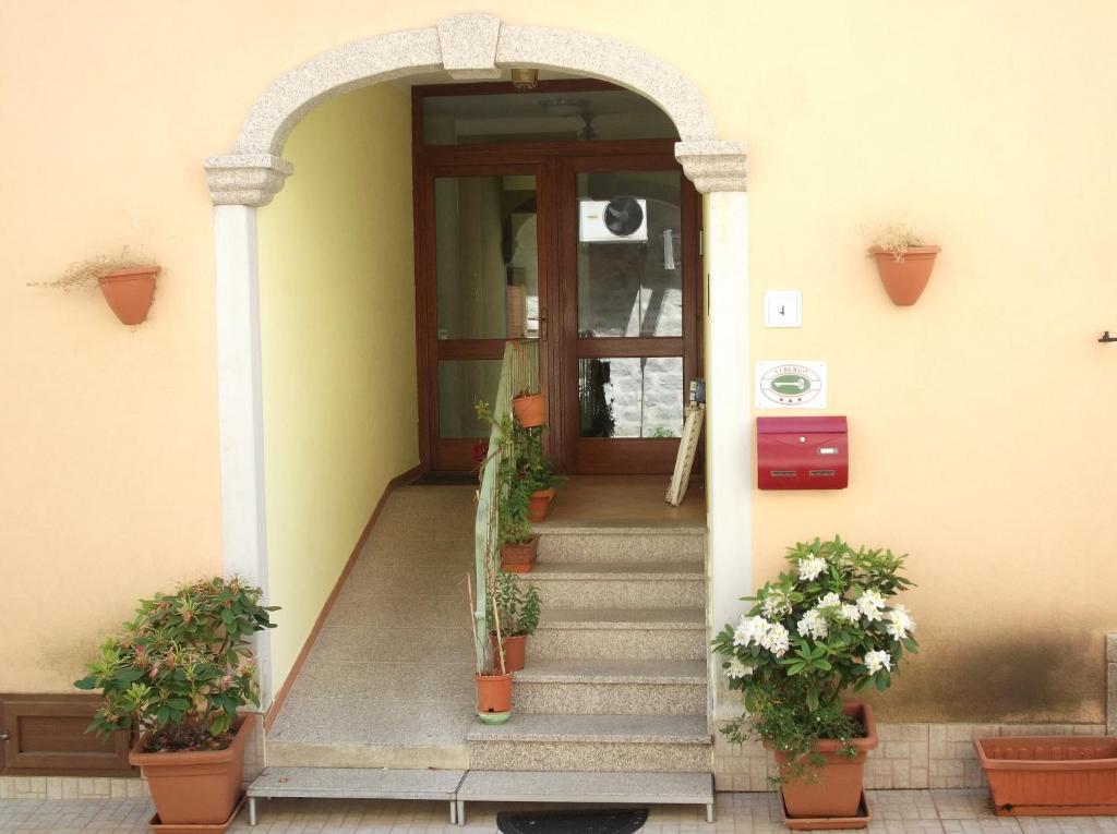 Hotel Da Paolino Trinità dʼAgultu Kültér fotó