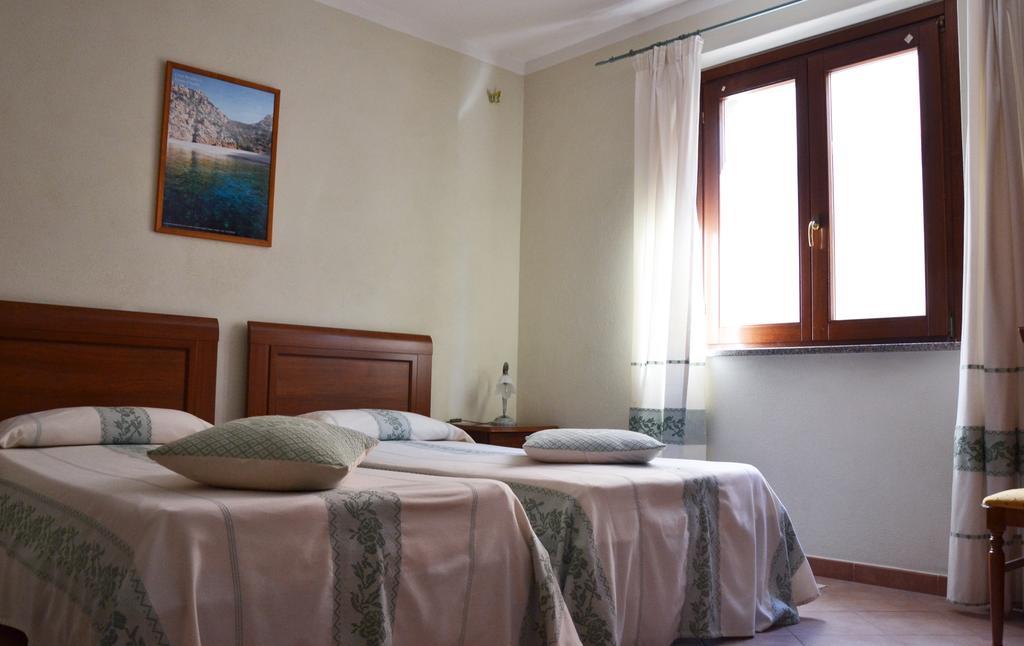 Hotel Da Paolino Trinità dʼAgultu Kültér fotó